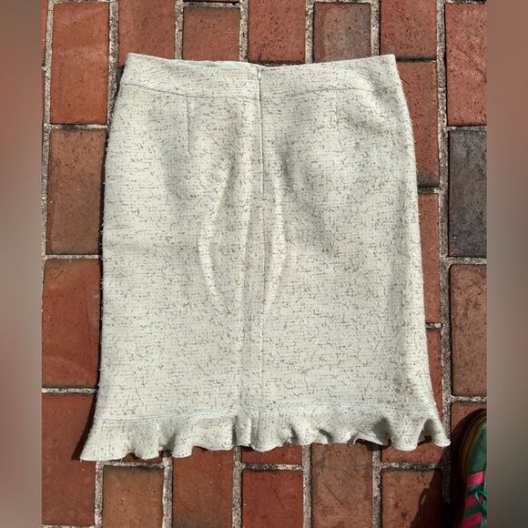 CHANEL 1999 Vintage Ruffle Neck Tweed Skirt Suit - Picture 13 of 14